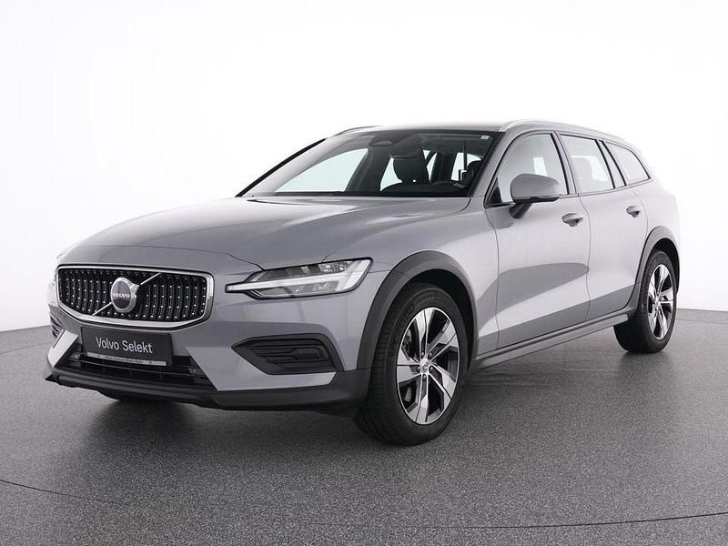 Gebraucht Volvo V60 CC Plus 197 PS (144 kW) 2023 Grau Kombi