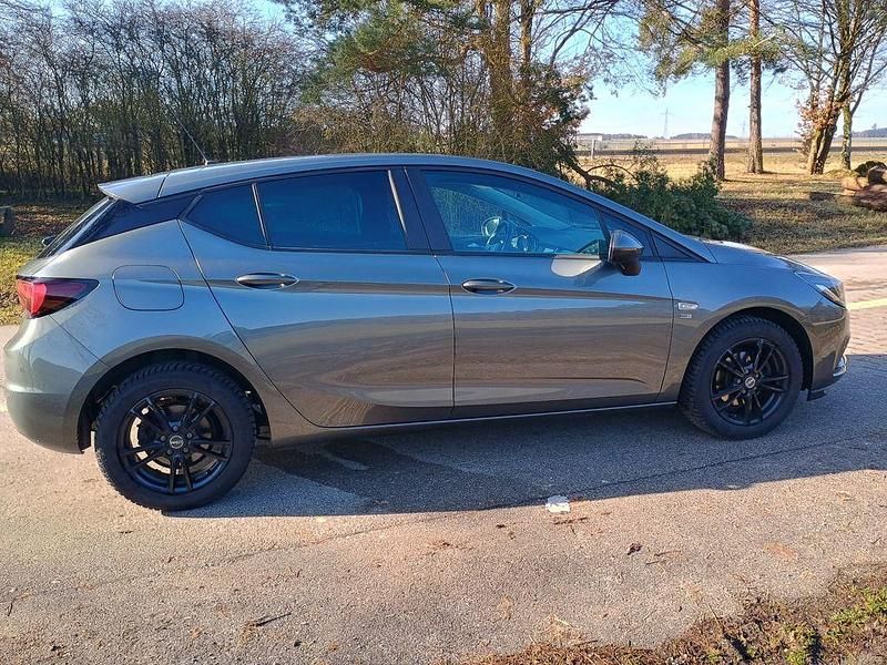 Gebraucht Opel Astra 125 PS (91 kW) 2019 Grau Limousine