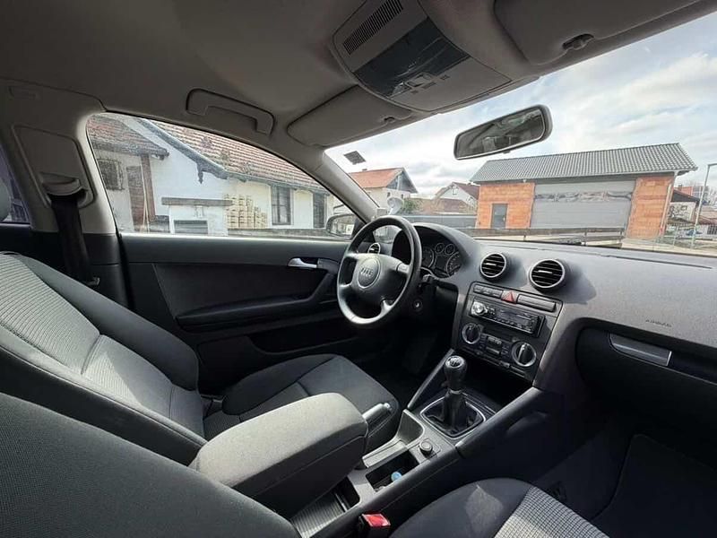 Gebraucht Audi A3 102 PS (75 kW) 2005 Schwarz Kleinwagen