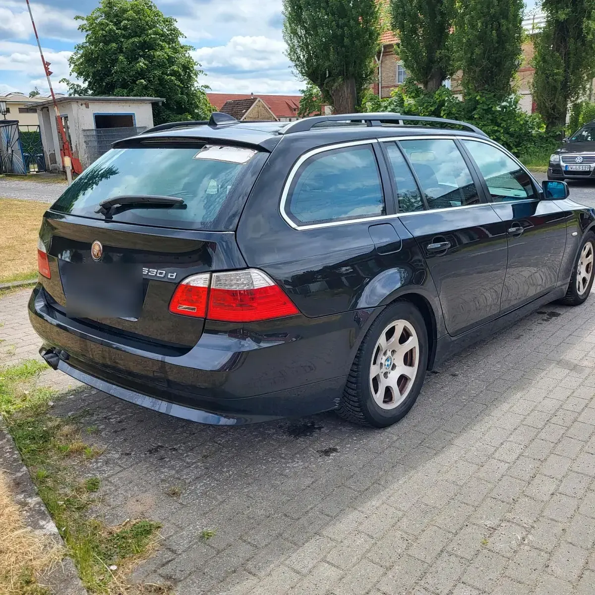 Gebraucht BMW 530 235 PS (172 kW) 2008 Schwarz Kombi