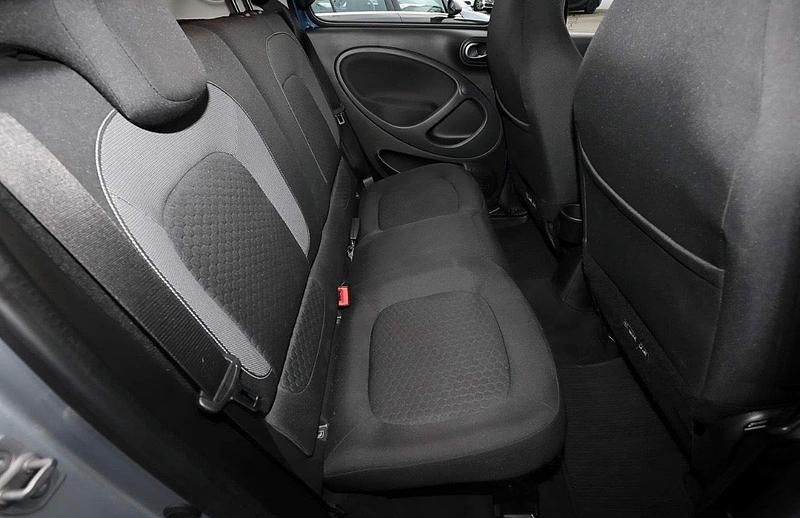 Gebraucht Smart ForFour Electric Drive 60 kW (82 PS) 2020 Blau Kleinwagen