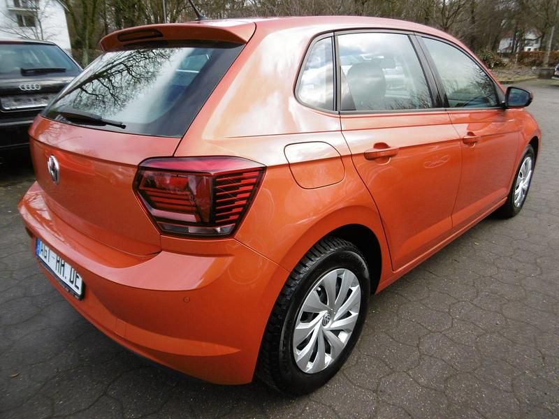 Gebraucht VW Polo Comfortline 95 PS (69 kW) 2017 Orange Kleinwagen