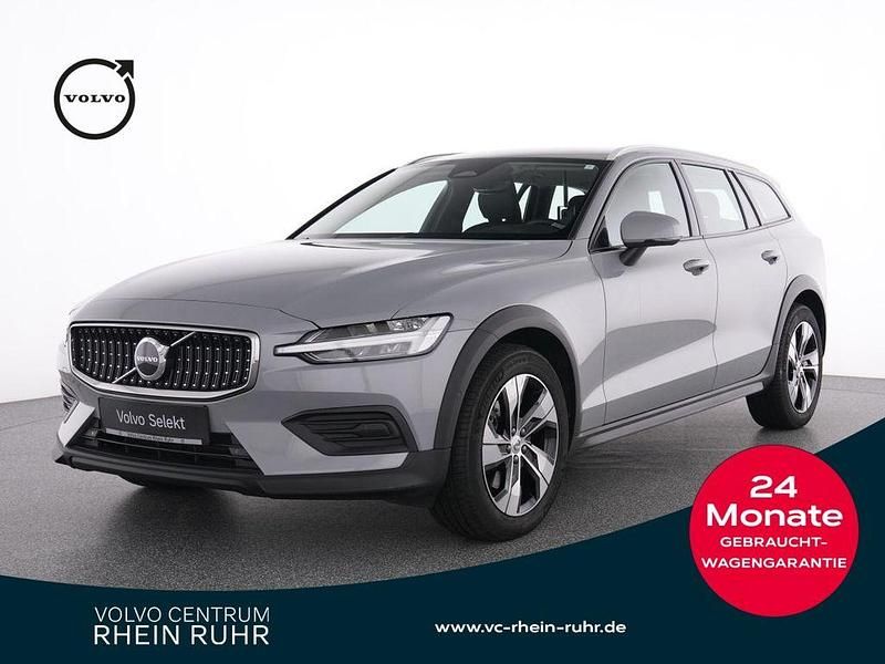 Grau Gebraucht 2023 Volvo V60 CC Plus Kombi | 35.750 € (Guter Preis) - Bild 1/4