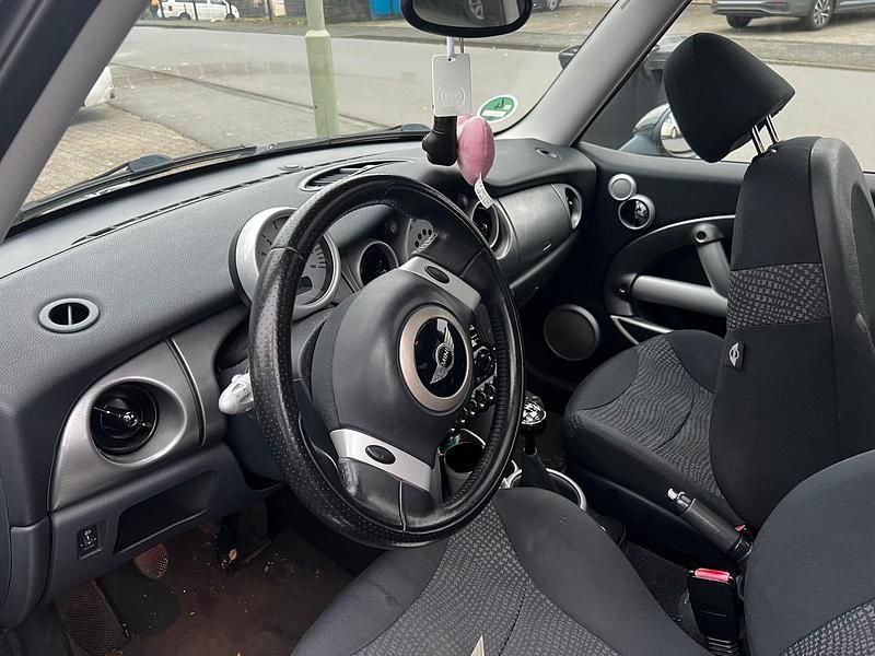 Gebraucht Mini Cooper 90 PS (66 kW) 2003 Schwarz Kleinwagen