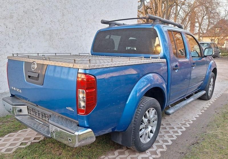 Gebraucht Nissan Navara 231 PS (169 kW) 2012 Blau Pickup