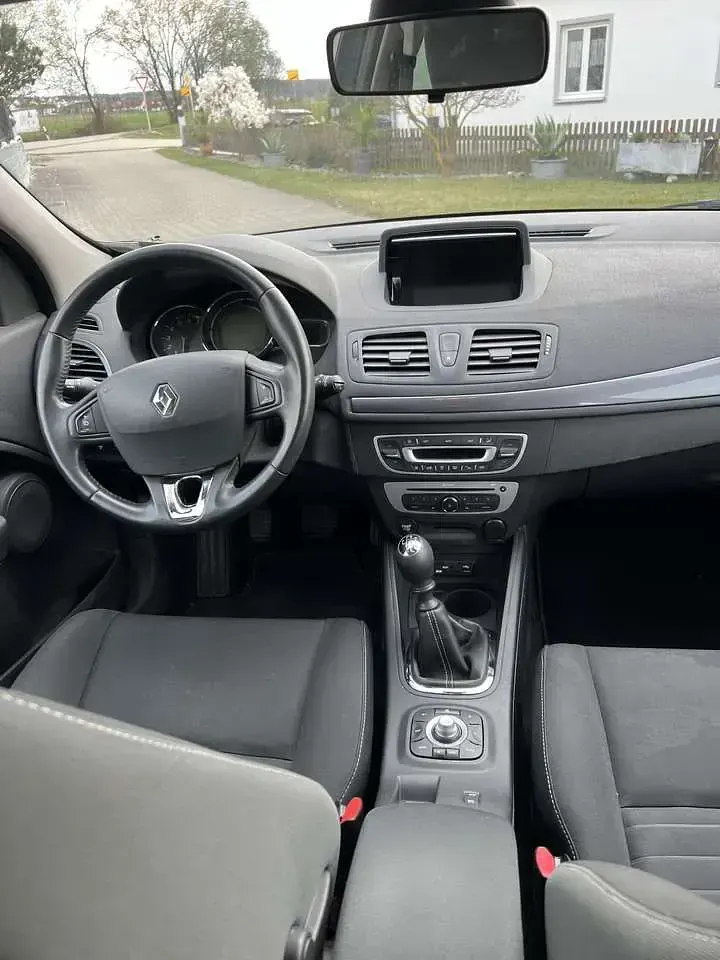 Gebraucht Renault Mégane III LIMITED 116 PS (85 kW) 2015 Titangrau Kleinwagen