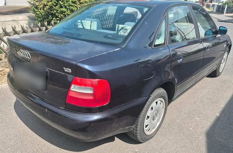 Gebraucht Audi A4 101 PS (74 kW) 1997 Blau Limousine