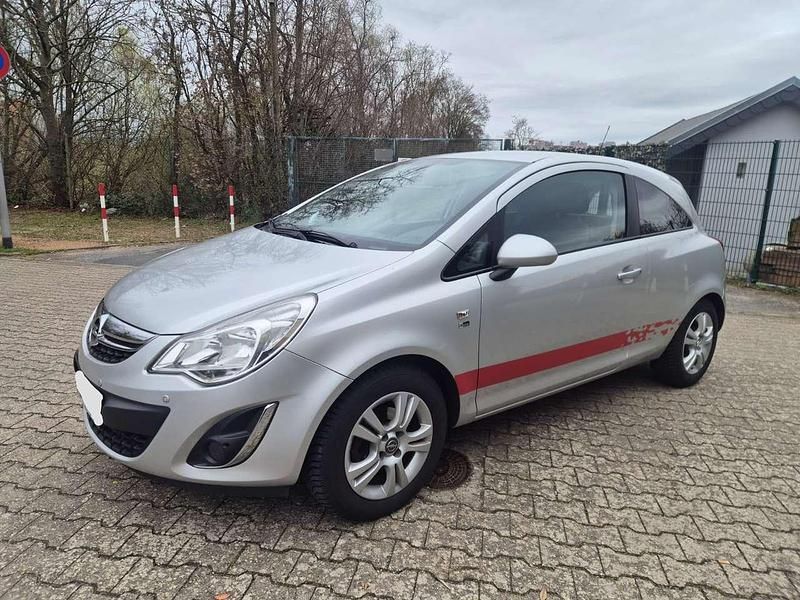 Gebraucht Opel Corsa Color Edition 69 PS (50 kW) 2012 Silber Kleinwagen