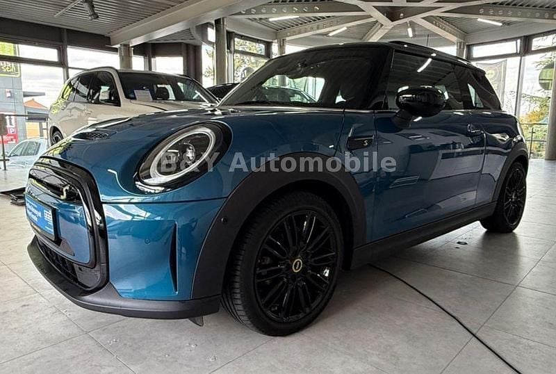 Gebraucht Mini Cooper SE 135 kW (184 PS) 2021 Blau Kleinwagen