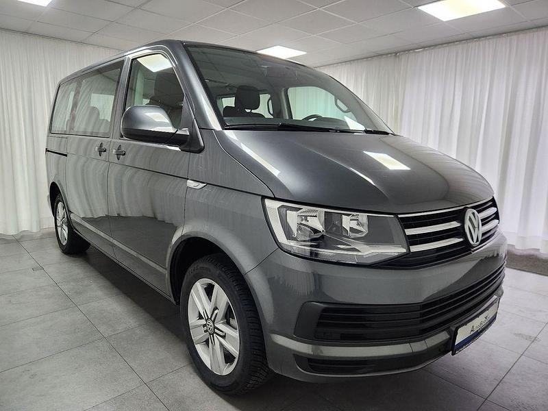 Grau Gebraucht 2017 VW Multivan Comfortline Van | 34.700 € (Fairer Preis) - Bild 1/4