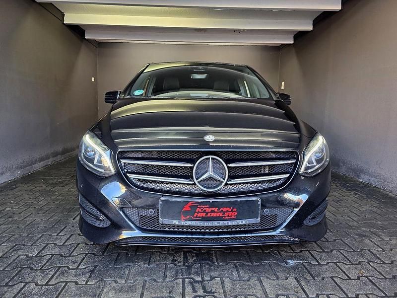 Gebraucht Mercedes B220 184 PS (135 kW) 2016 Schwarz Van / Kleinbus
