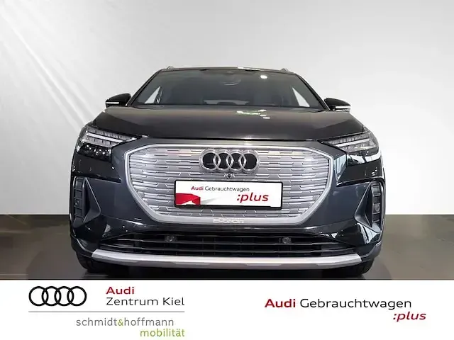 Gebraucht Audi Q4 e-tron Advanced Plus 150 kW (204 PS) 2023 Mythosschwarz metallic SUV