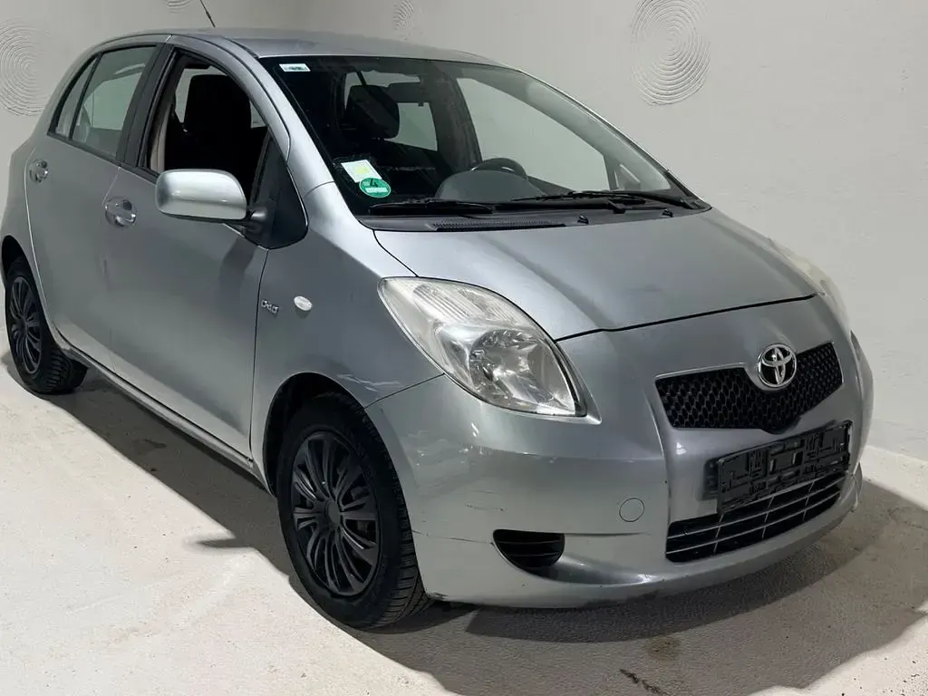 Gebraucht Toyota Yaris Sol 90 PS (66 kW) 2006 Other Limousine