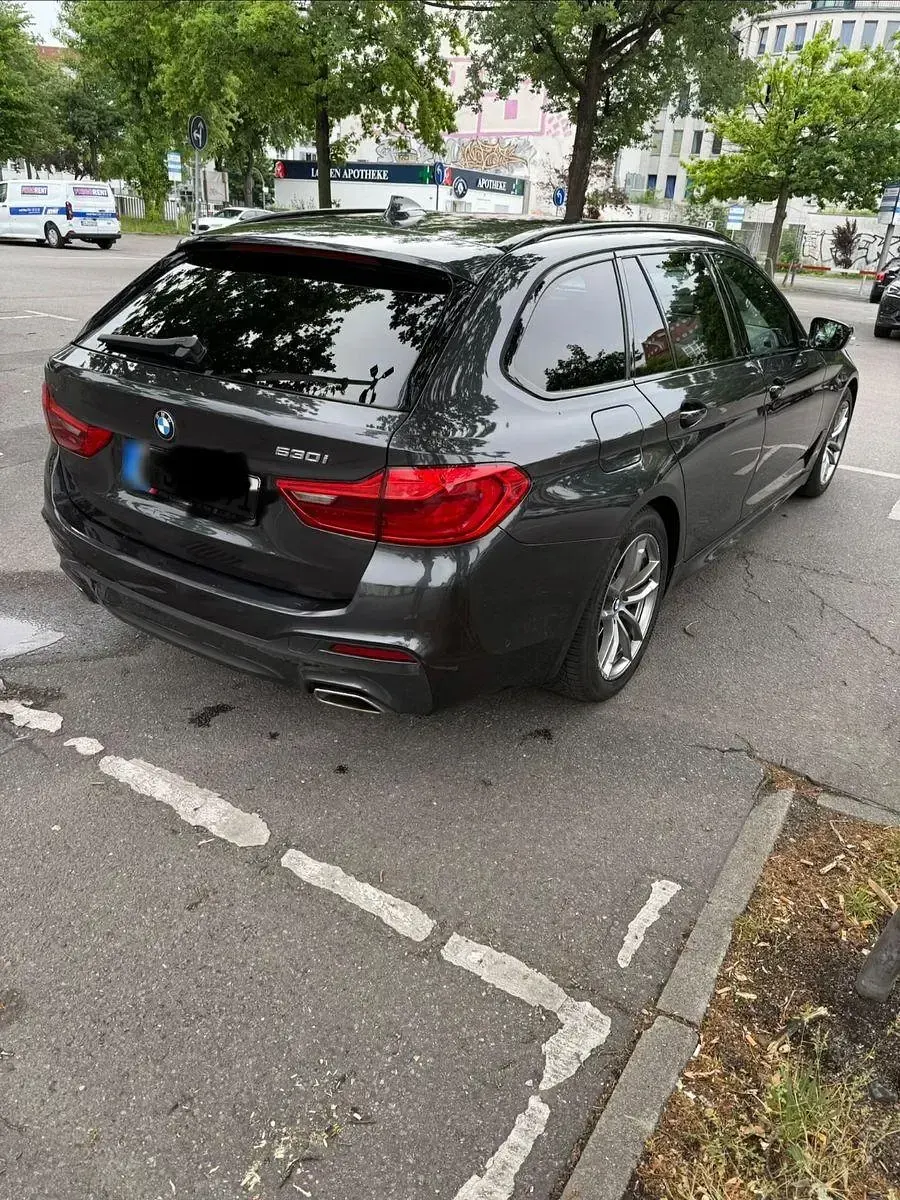 Gebraucht BMW 530 M Sport 252 PS (185 kW) 2020 Grau Kombi