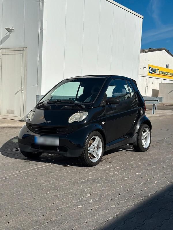 Używany Smart ForTwo Cabrio 41 KM (30 kW) 2002 Czarny Kabriolet