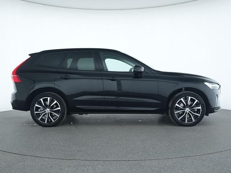 Gebraucht Volvo XC60 Ultimate 250 PS (183 kW) 2022 Onyx black SUV