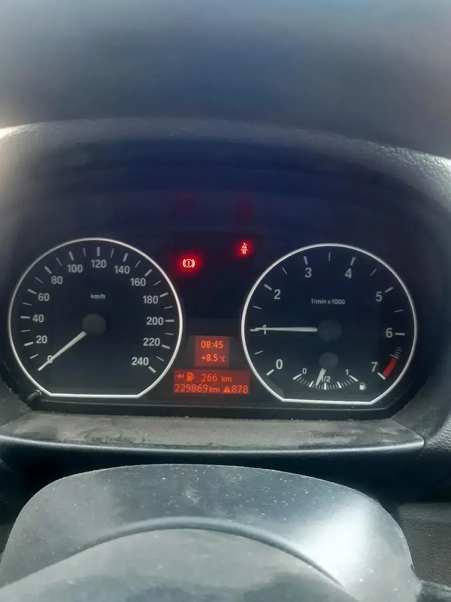 Gebraucht BMW 118 143 PS (105 kW) 2009 Schwarz Kleinwagen