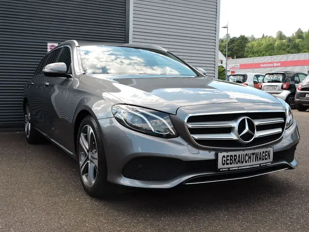 Gebraucht Mercedes E200 Avantgarde 184 PS (135 kW) 2018 Grau Limousine