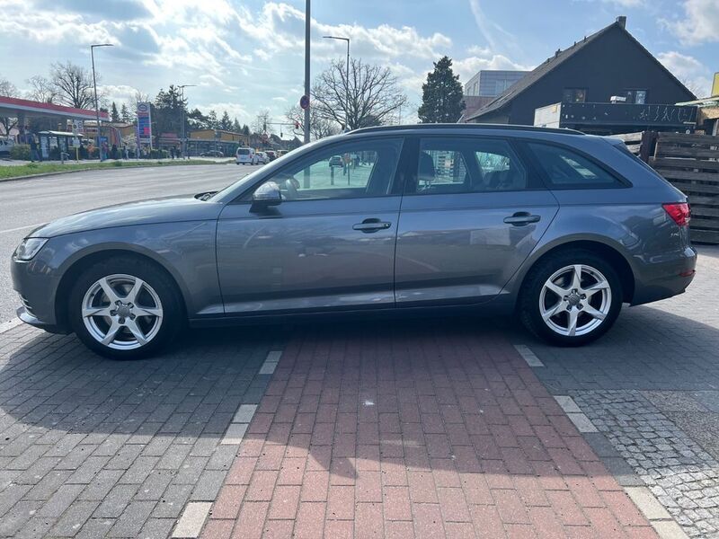 Grau Gebraucht 2018 Audi A4 Basis Kombi | 14.900 € (Guter Preis) - Bild 1/4