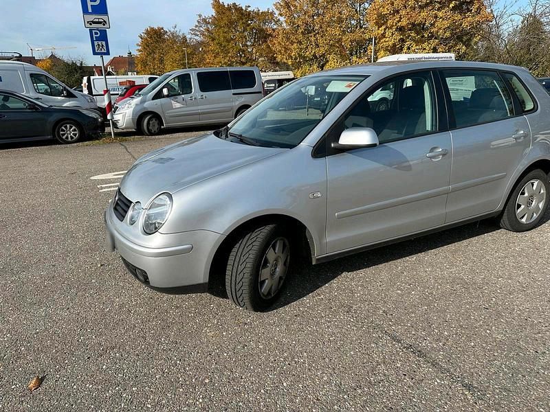 Gebraucht VW Polo 80 PS (58 kW) 2005 Silber Kleinwagen