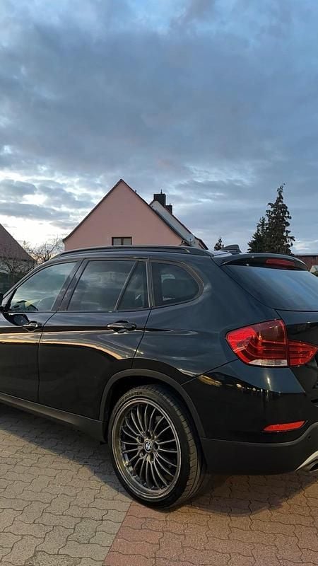Gebraucht BMW X1 190 PS (139 kW) 2012 Schwarz SUV