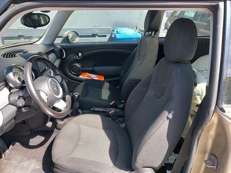 Usado Mini Cooper 122 HP (89 kW) 2010 Prateado Citadino