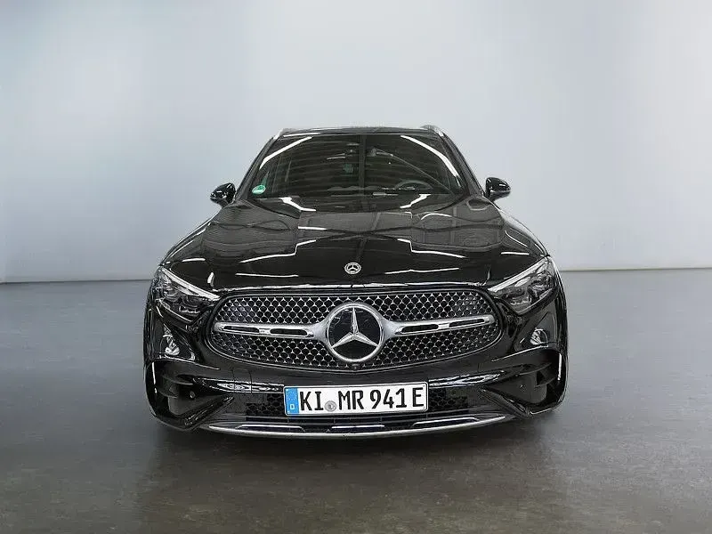 Gebraucht Mercedes GLC300 AMG 204 PS (150 kW) 2026 Schwarz SUV