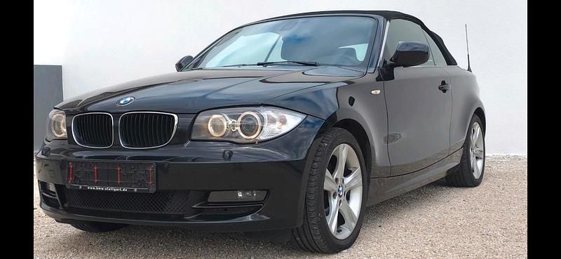 Schwarz Gebraucht 2011 BMW 118 Cabriolet Cabrio | 6.999 € (Fairer Preis) - Bild 1/4