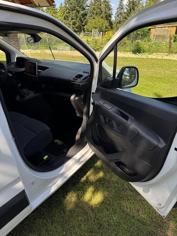 Gebraucht Peugeot Partner 102 PS (75 kW) 2020 Van / Kleinbus