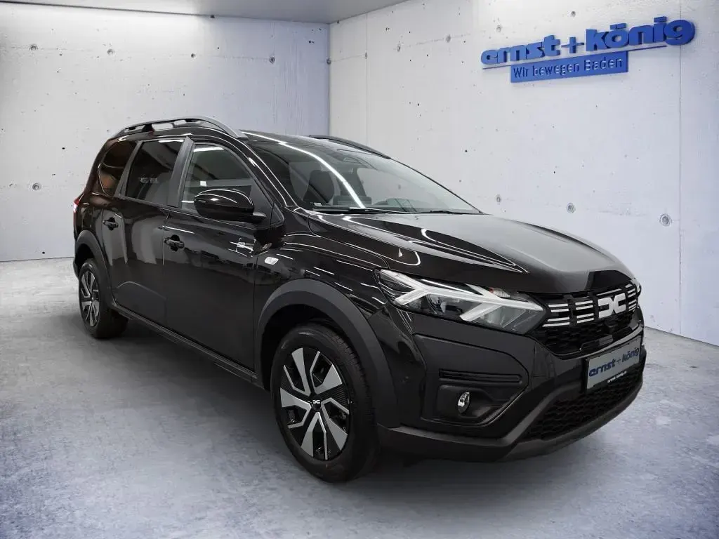 Neu Dacia Jogger Expression 110 PS (80 kW) 2025 Schwarz Van / Kleinbus