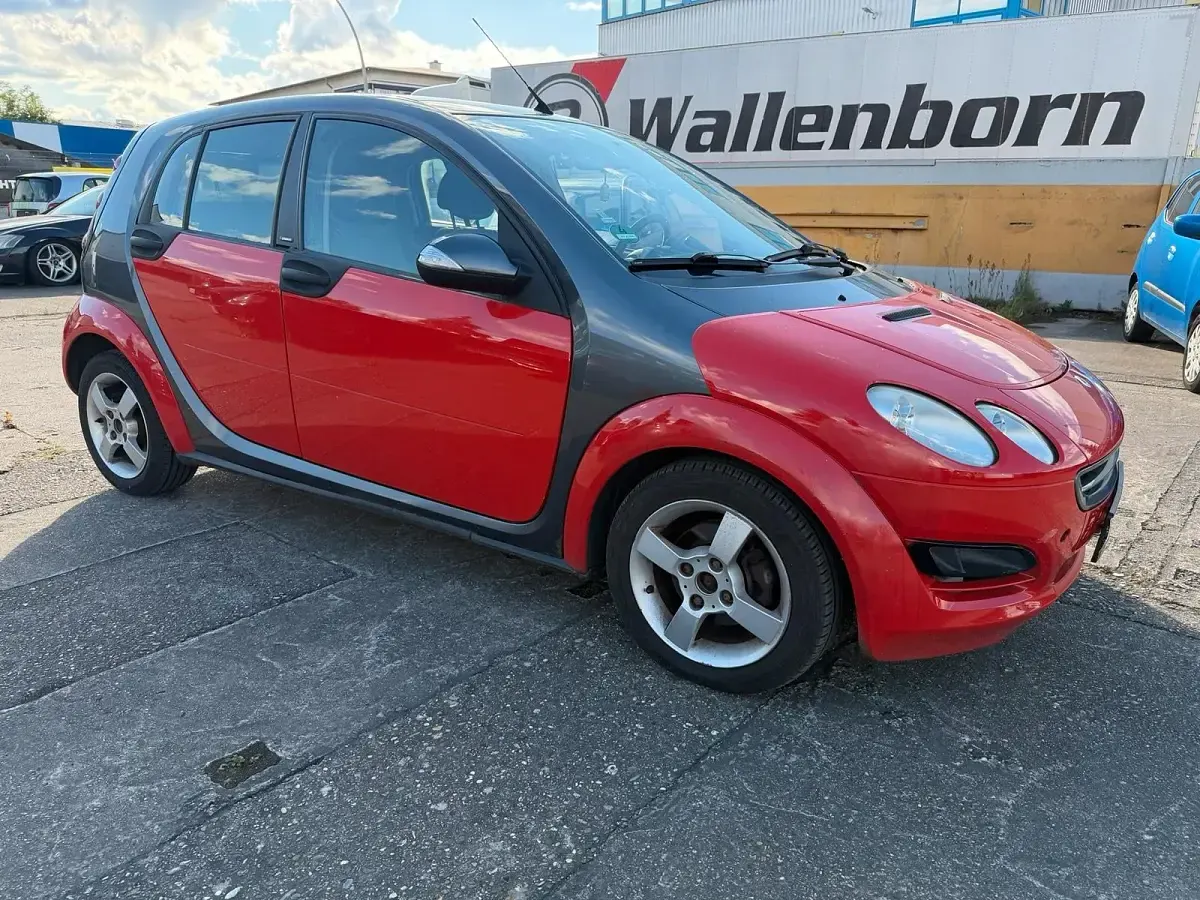 Begagnad Smart ForFour 68 HK (50 kW) 2004 Röd Halvkombi