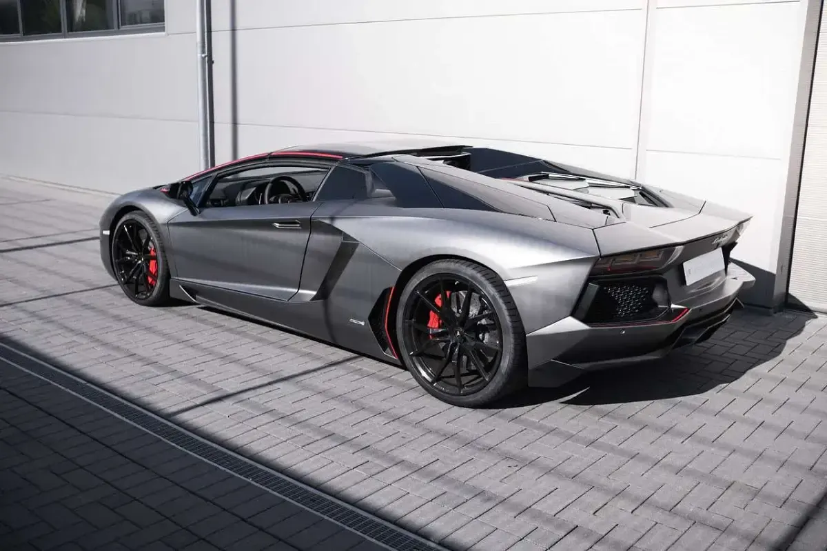 Usata Lamborghini Aventador 700 CV (514 kW) 2015 Grigio Cabrio
