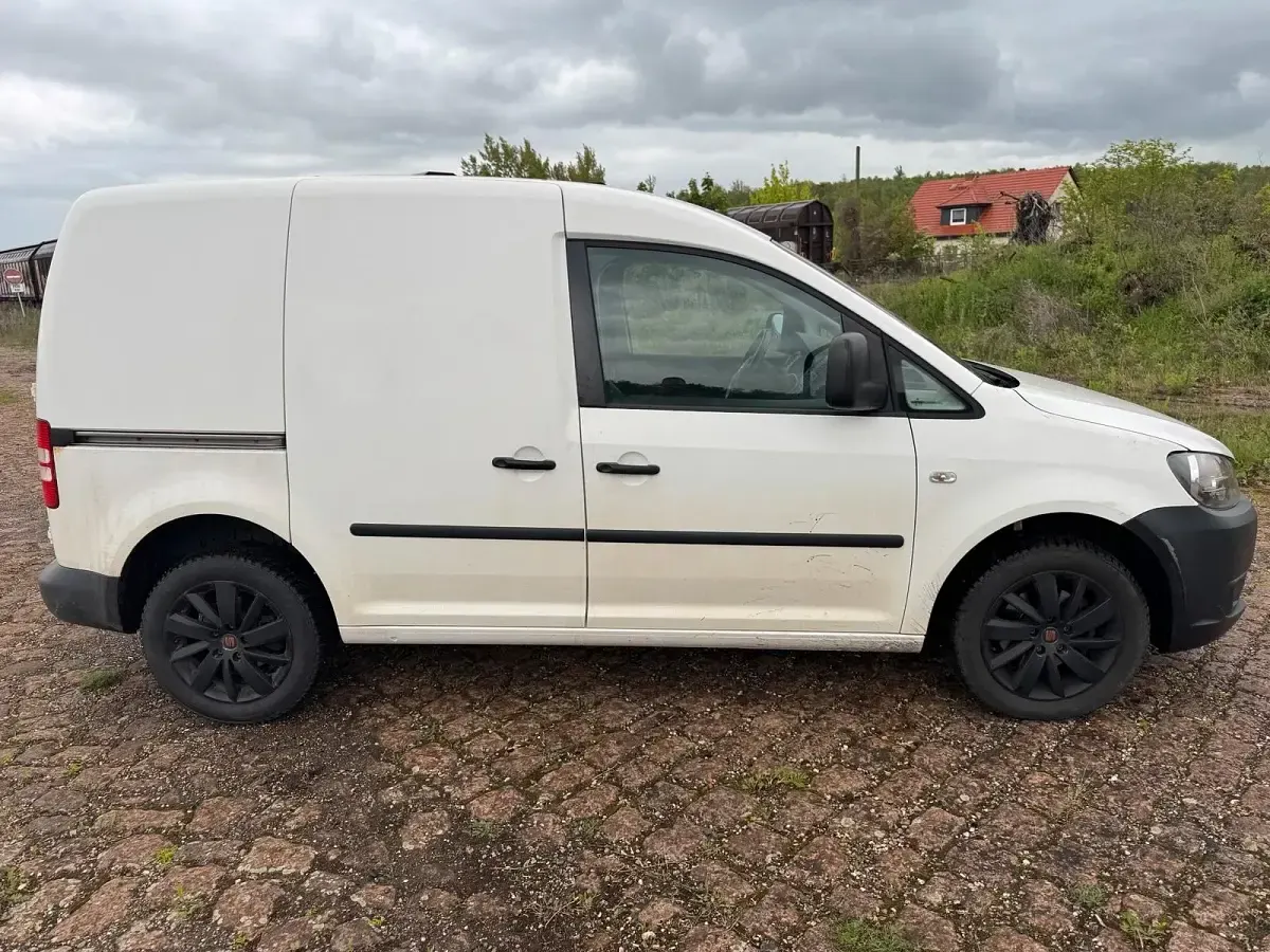 Gebraucht VW Caddy 102 PS (75 kW) 2013 Weiß Van / Kleinbus