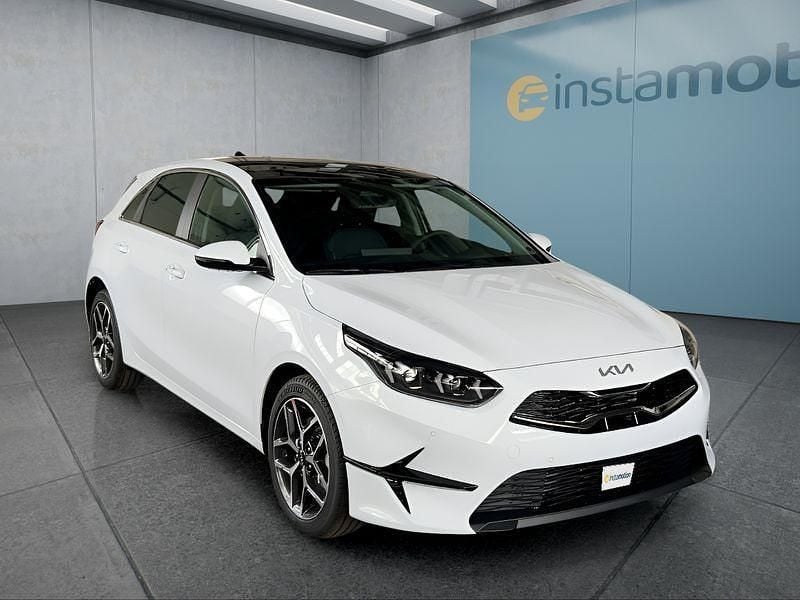 Gebraucht Kia Ceed Platinum 140 PS (102 kW) 2025 Weiß Kleinwagen