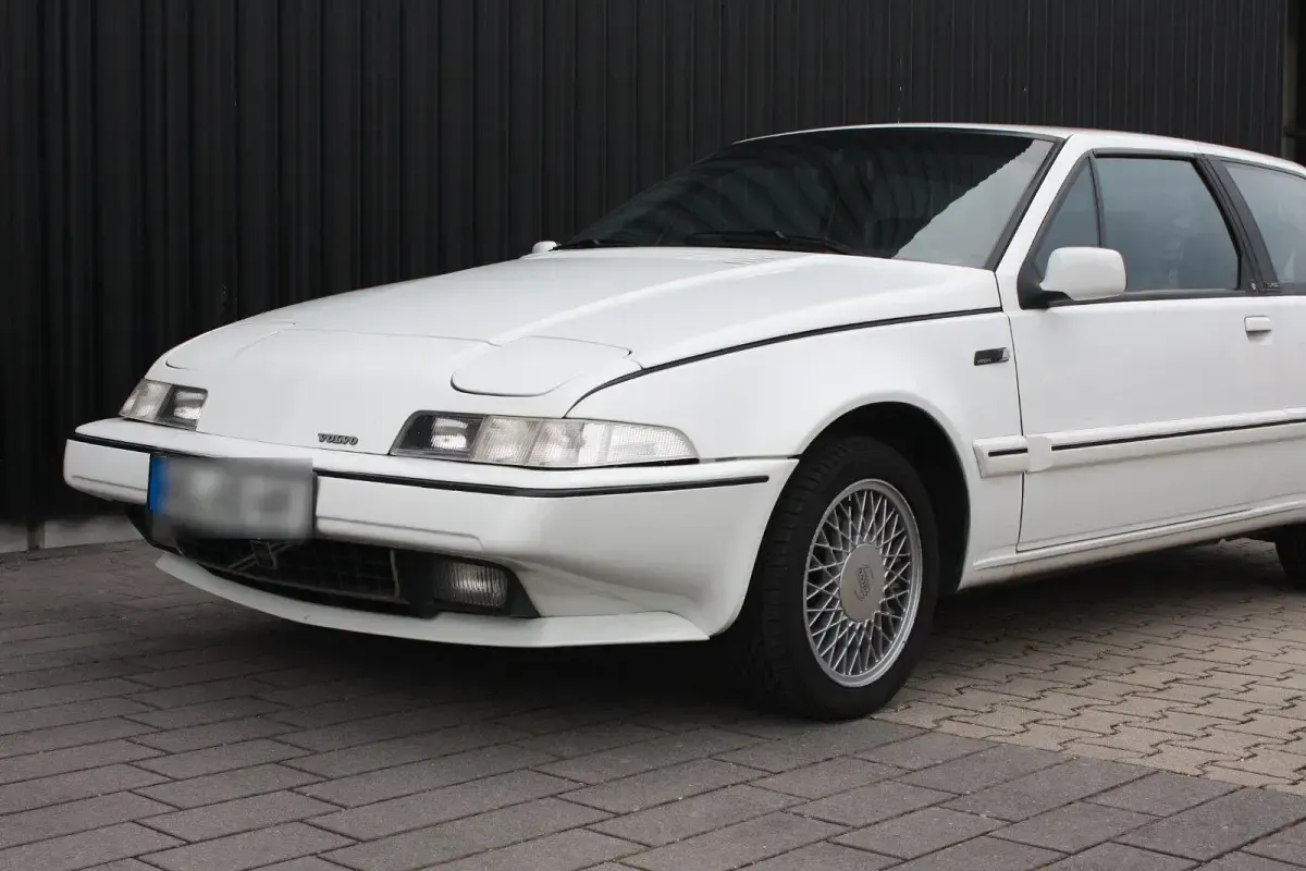 Gebraucht Volvo 480 122 PS (89 kW) 1994 Weiß Coupé