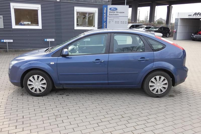 Gebraucht Ford Focus Titanium 101 PS (74 kW) 2005 Jeans (metallic) Limousine