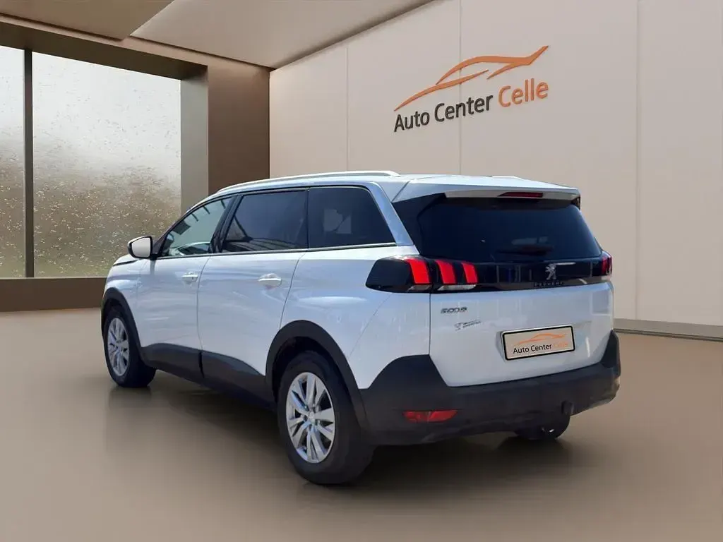 Gebraucht Peugeot 5008 Active 131 PS (96 kW) 2017 Weiß Van / Kleinbus