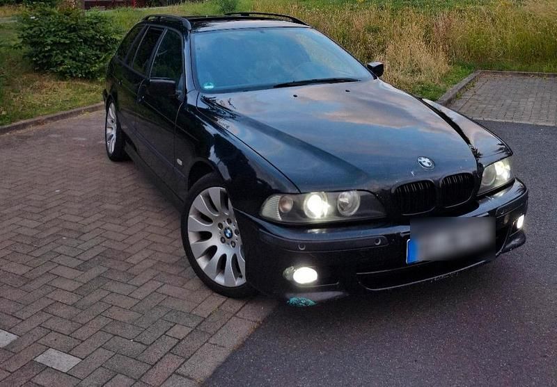 Schwarz Gebraucht 2003 BMW 525 M Sport Kombi | 3.300 € (Guter Preis) - Bild 1/4