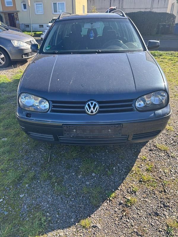 Blau Gebraucht 2005 VW Golf IV Kombi | 1.000 € (Guter Preis) - Bild 1/4