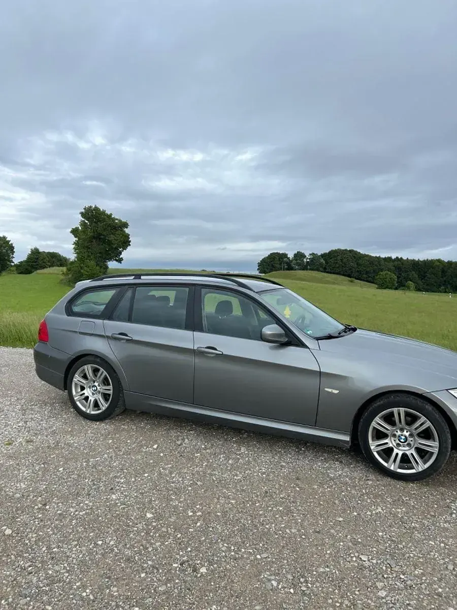 Gebraucht BMW 318 Performance 143 PS (105 kW) 2011 Silber Kombi