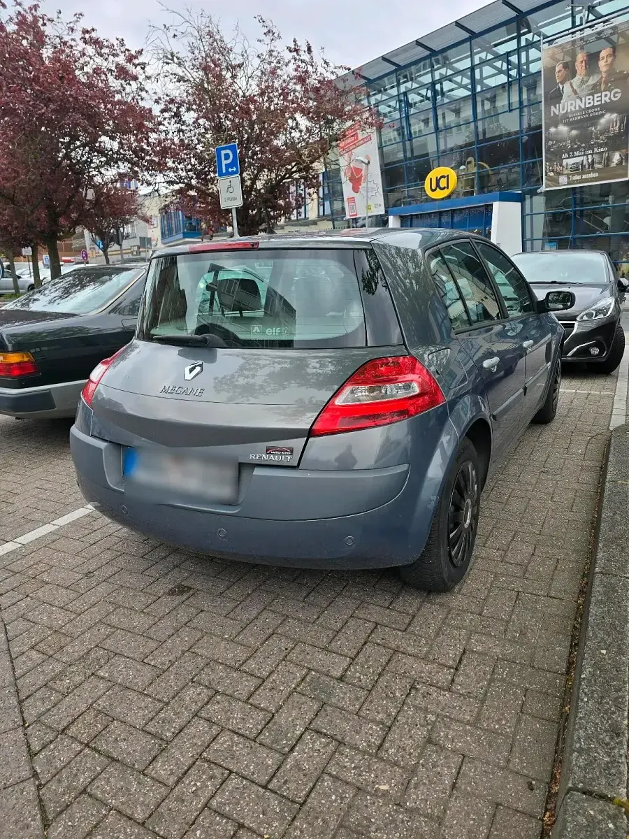 Gebraucht Renault Mégane Privilege 111 PS (81 kW) 2007 Grau Kleinwagen