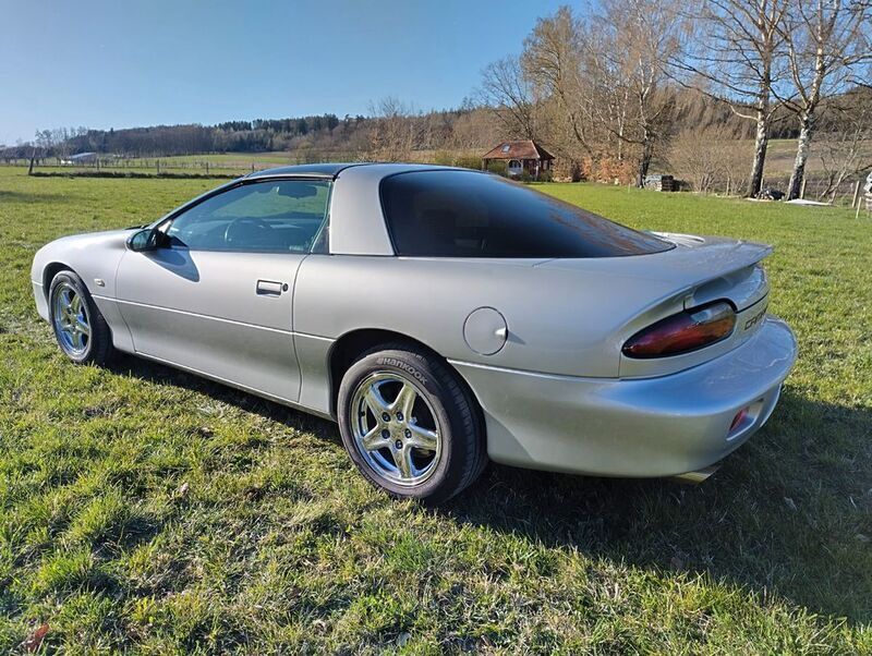 Gebraucht Chevrolet Camaro 193 PS (141 kW) 2001 Silber Coupé