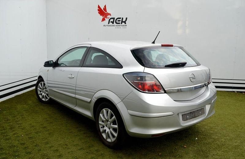 Gebraucht Opel Astra GTC Edition 105 PS (77 kW) 2006 Silber Coupé