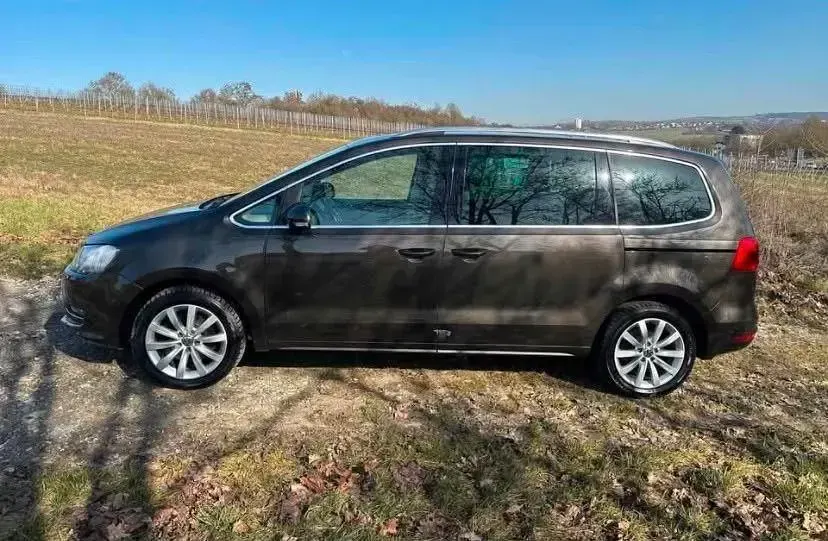 Gebraucht VW Sharan Comfortline 177 PS (130 kW) 2014 Van / Kleinbus