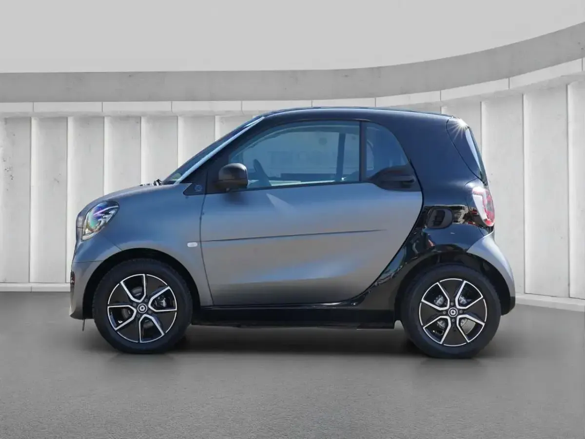 Occasion Smart ForTwo Coupé 60 kW (82 ch) 2024 Gris Citadine