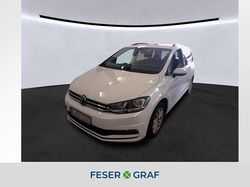Pure white Gebraucht 2021 VW Touran Comfortline Van / Kleinbus | 25.450 € (Guter Preis) - Bild 1/4