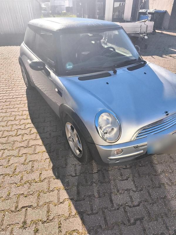 Silber Gebraucht 2004 Mini Cooper Kleinwagen | 1.995 € (Superpreis) - Bild 1/4