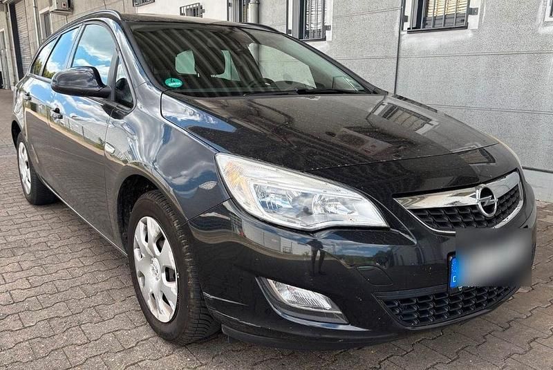 Schwarz Gebraucht 2012 Opel Astra Edition Kombi | 2.600 € (Superpreis) - Bild 1/4