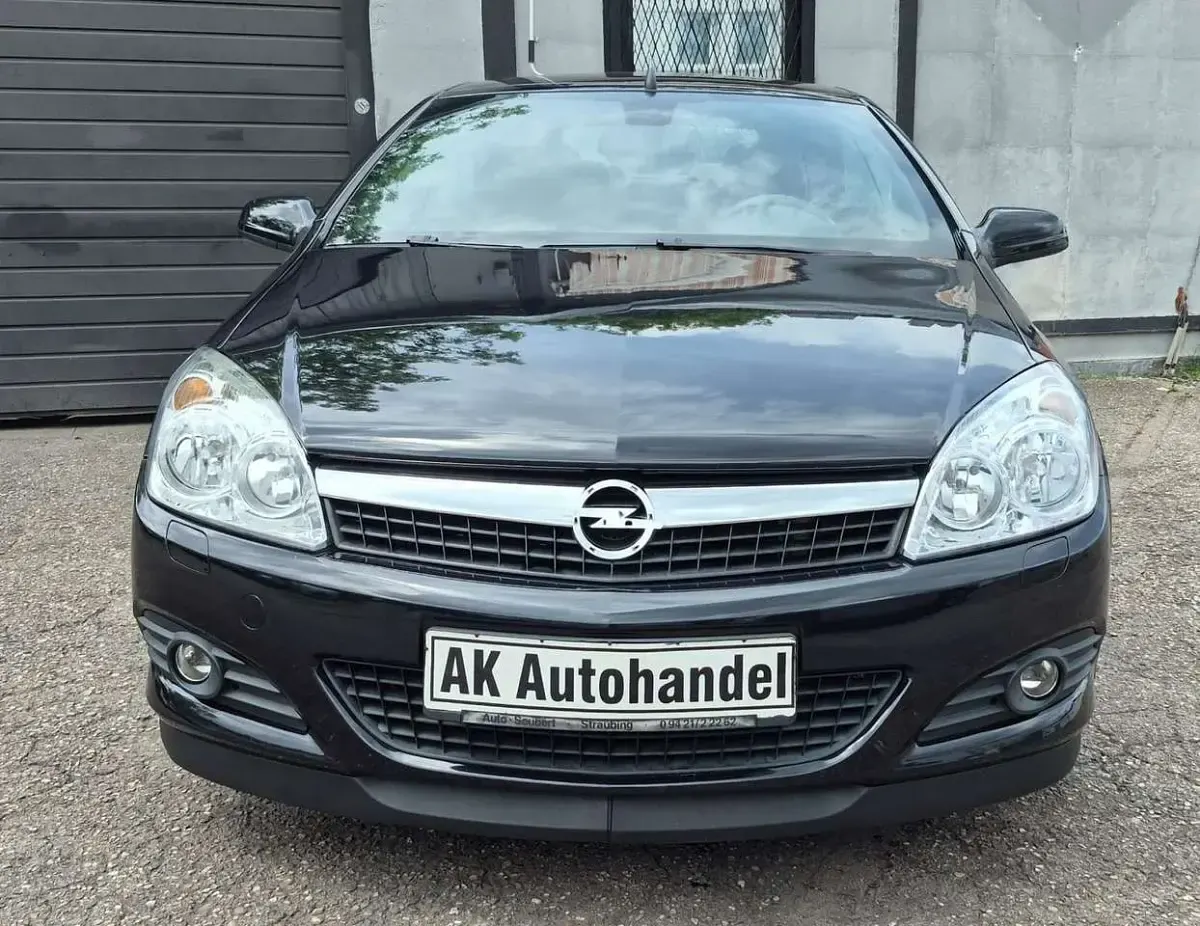 Gebraucht Opel Astra Cabriolet 140 PS (102 kW) 2009 Schwarz Cabrio