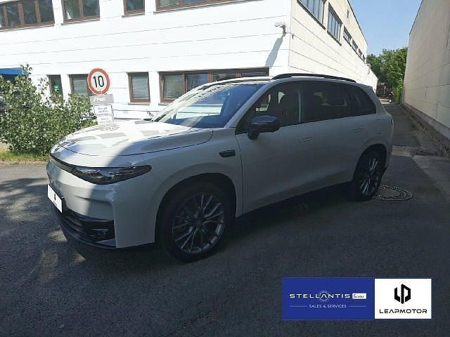 Gebraucht Leapmotor C10 160 kW (218 PS) 2025 Grau SUV